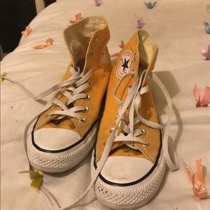 mustard yellow converse